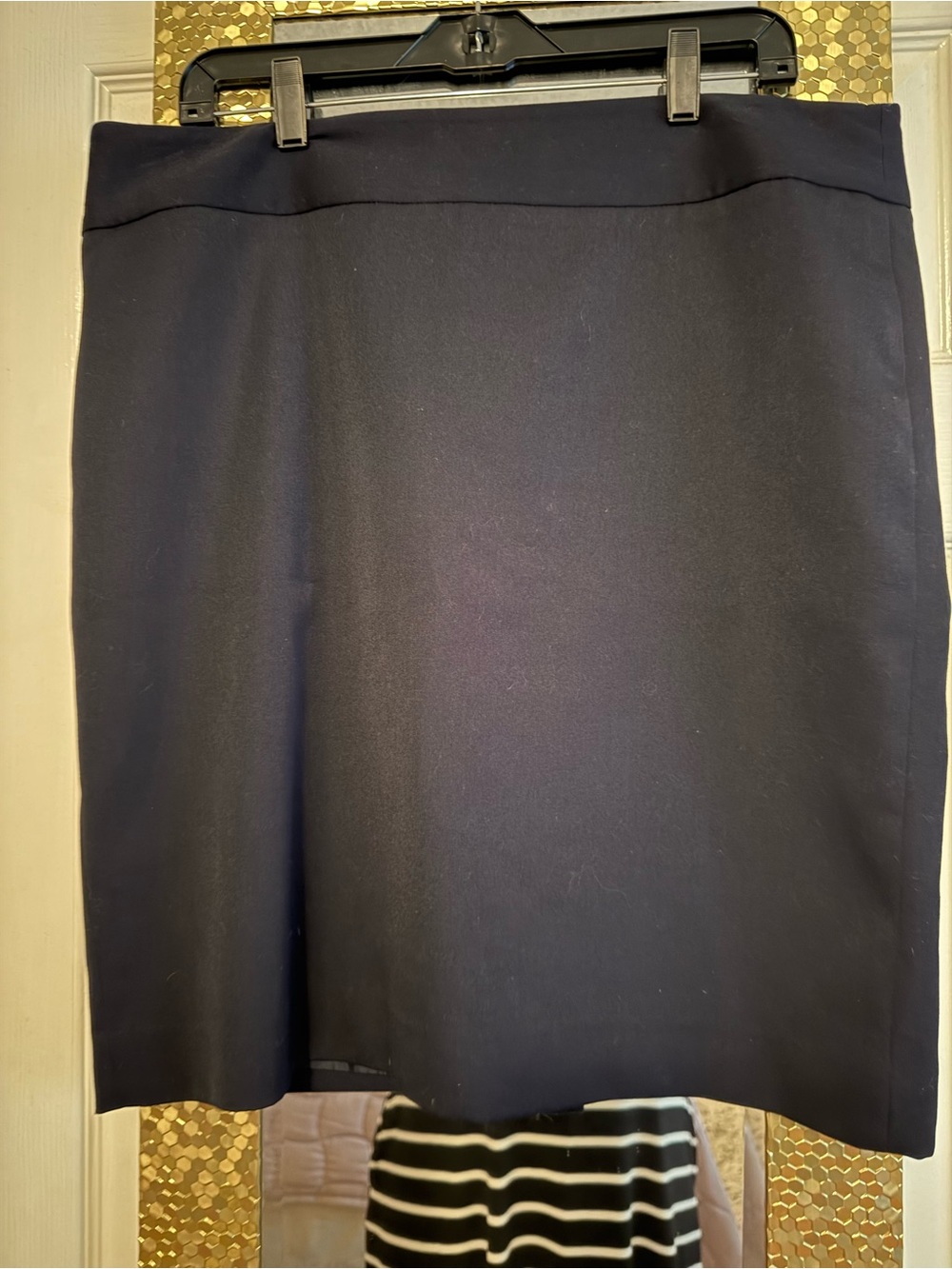 Anne Klein Navy Pencil Skirt — Classic Office Staple